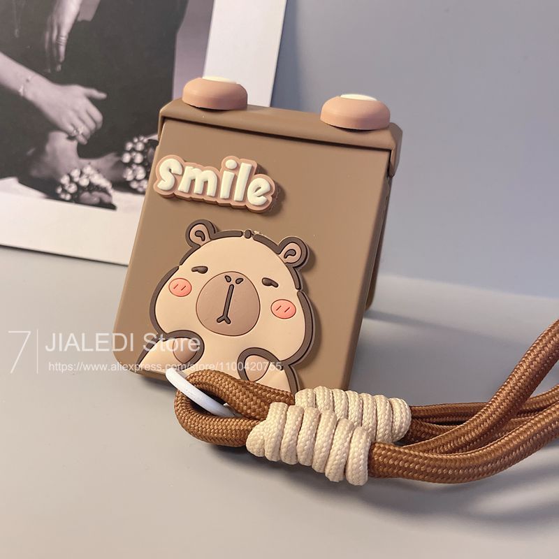 Phone Cases Quotes - Sevimli Kulaklı Kapibara Bileklikli Menteşeli Koruyucu
